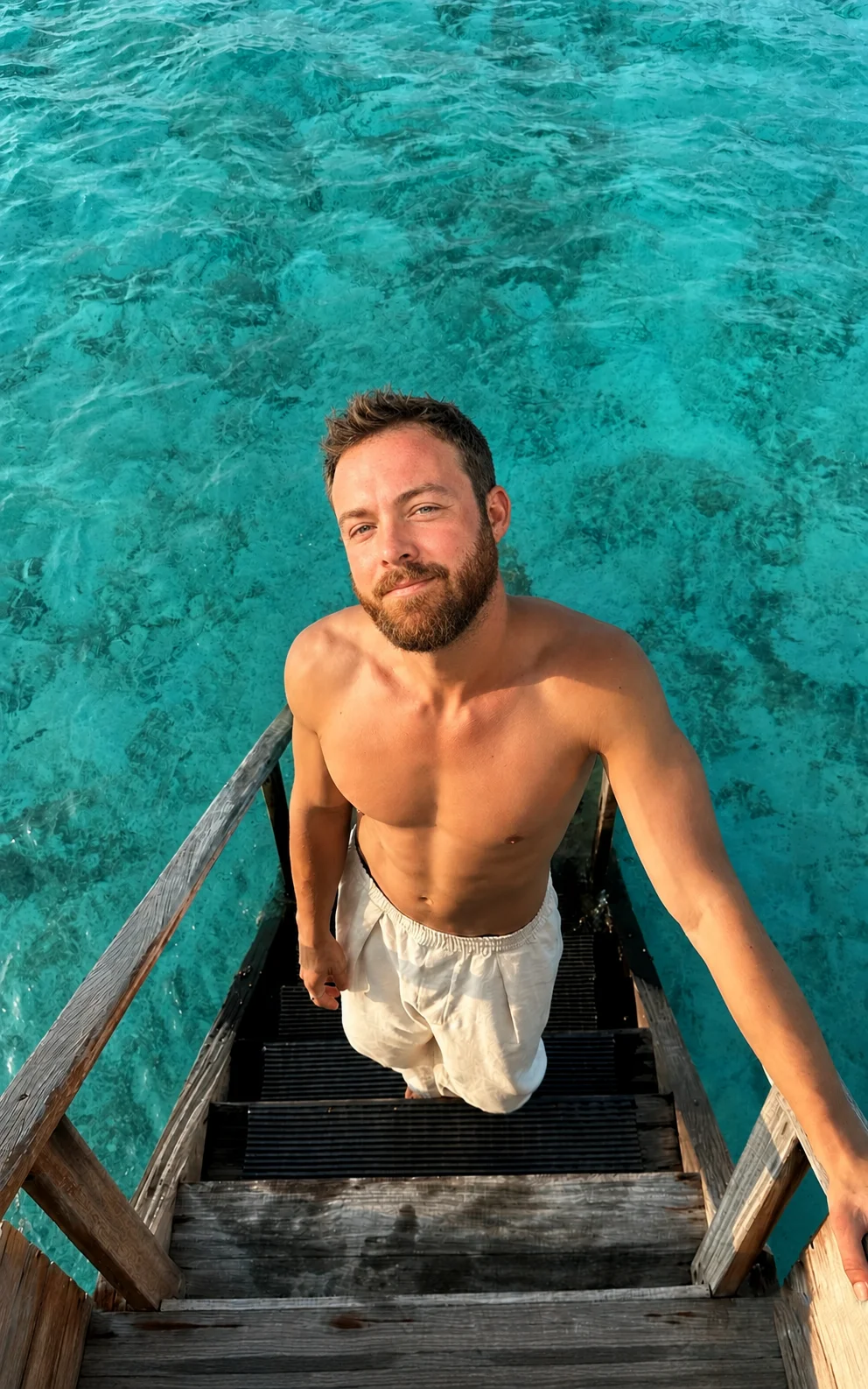 Before and after AI dating photo transformation for Hinge - example 2 2